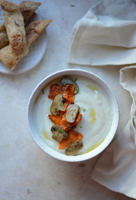 Crema di cavolfiore con funghi e zucca croccante