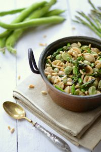 orecchiette integrali con asparagi fave e pinoli