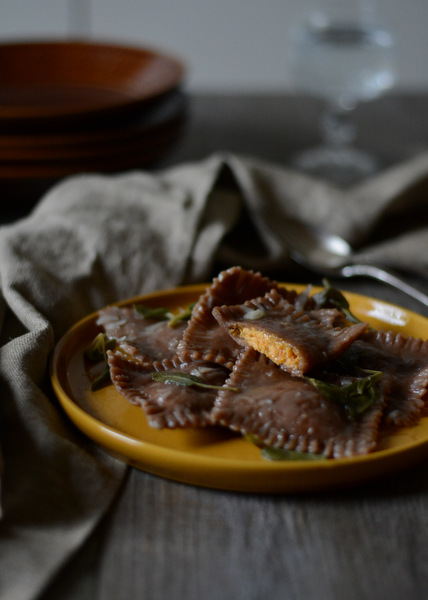 Ravioli di castagne ripieni di zucca e e ricotta